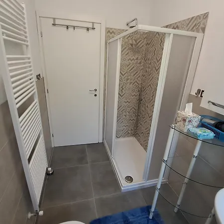 Dell Arte 'alberi' Estalagem